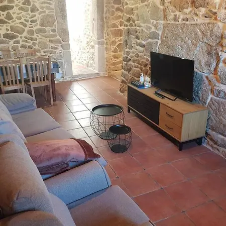 Vibesmuxia- Castelo Holiday home *